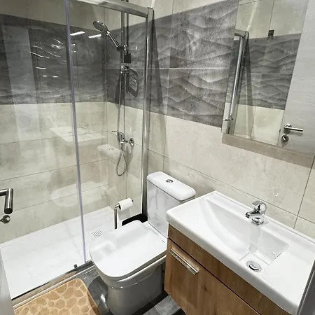 High End In Apartment *